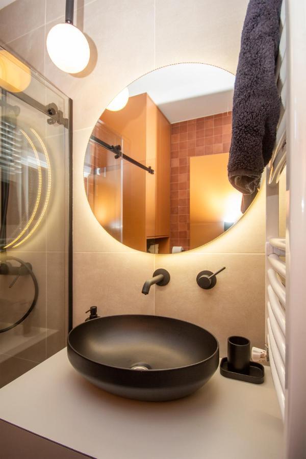 Appartamento Artisan'S Dwelling Belgrado Esterno foto